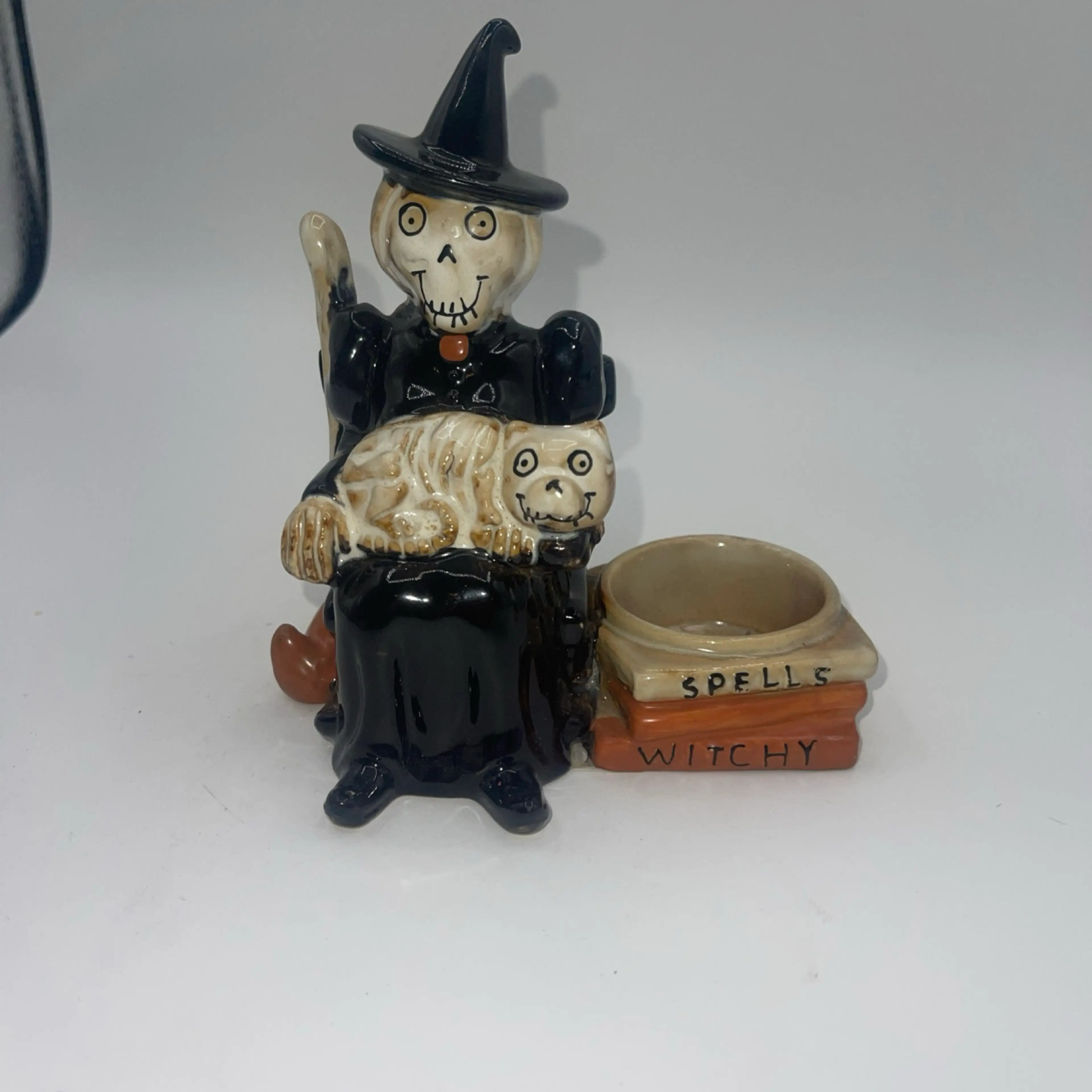 Image 2 of 8