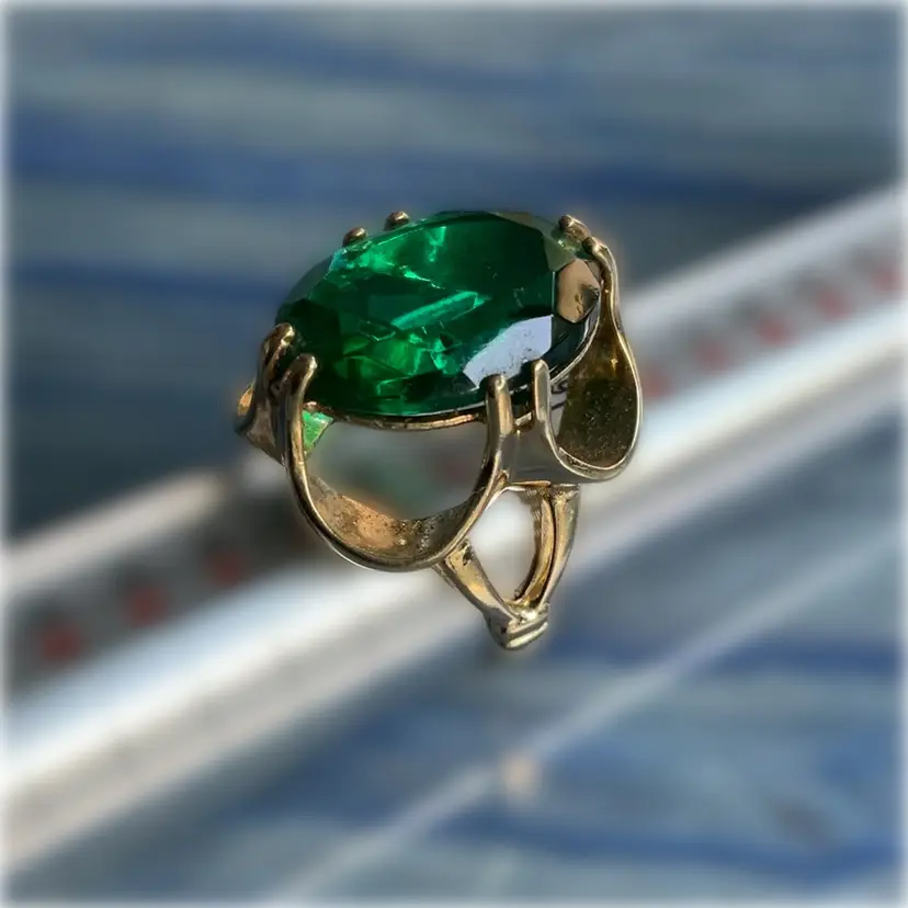 NOS 5.75 Size Cocktail Ring Gold Tone