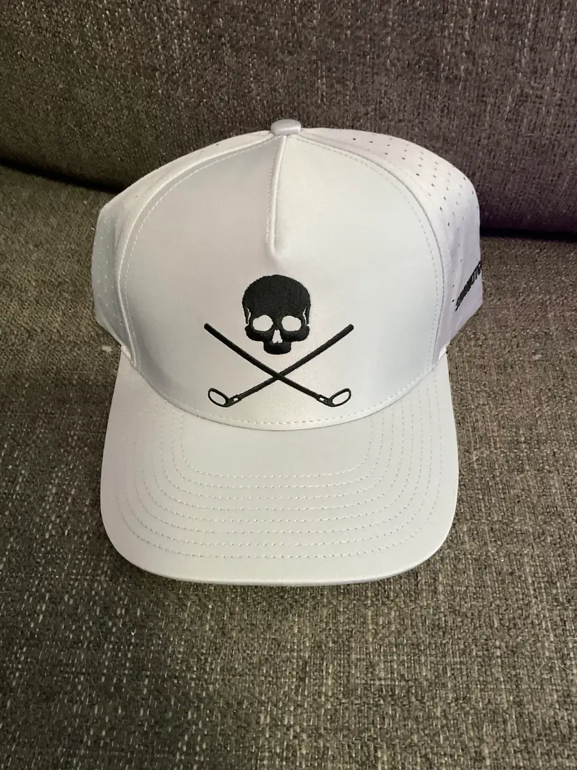 Shankit Golf Skull and Crossbones Hat Gray