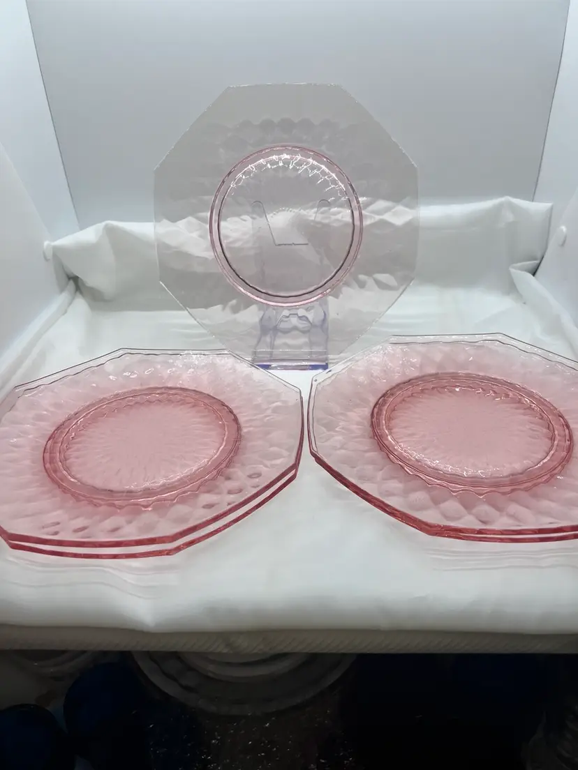 #2059B Set of 5 Vintage Octagonal Pink Depression Glass Salad/Dessert Plates - Wheat and Flower Design