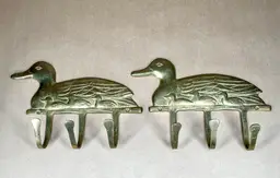 Vintage Pair Brass Mother Duck Ducklings Animal Key Hooks Holder Wall Mount
