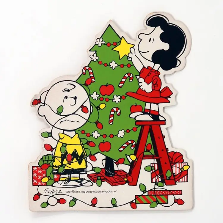 Peanuts Christmas Gift Decoration - Lucy & Charlie Brown Christmas Tree