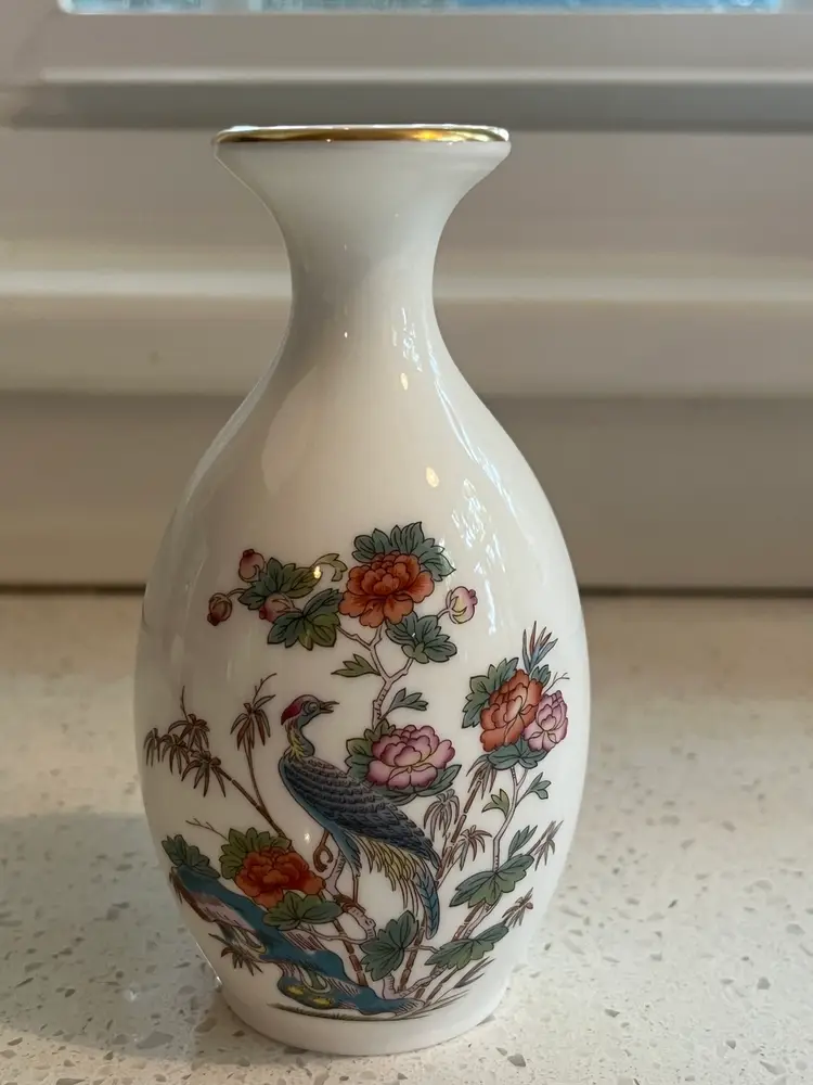 Wedgwood Kutani Crane 5" Vase w/Gold Trim