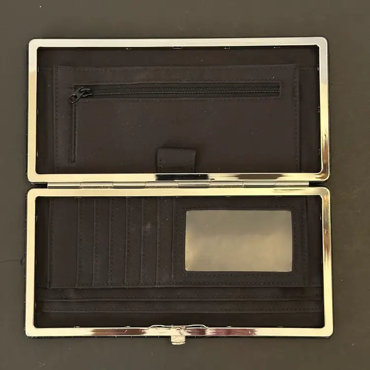 🫎 Vintage Black Hard-Shell Clutch Wallet