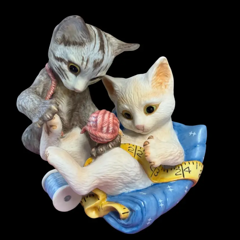 Franklin Mint Rascals Sewing Cats Figurine