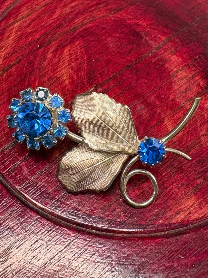 Costume Jewelry Floral Style With Leaves Blue Rhinestones Brooch 2”