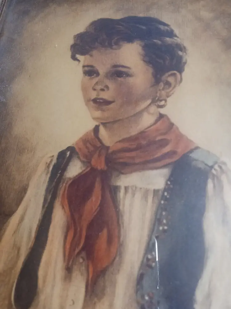 #04 Antique pictures Elena&Chico  gold tone frame 8x10 Elena has a little water damage