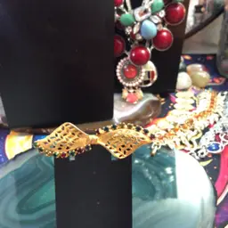 #09 - Vamp Peacock Listing