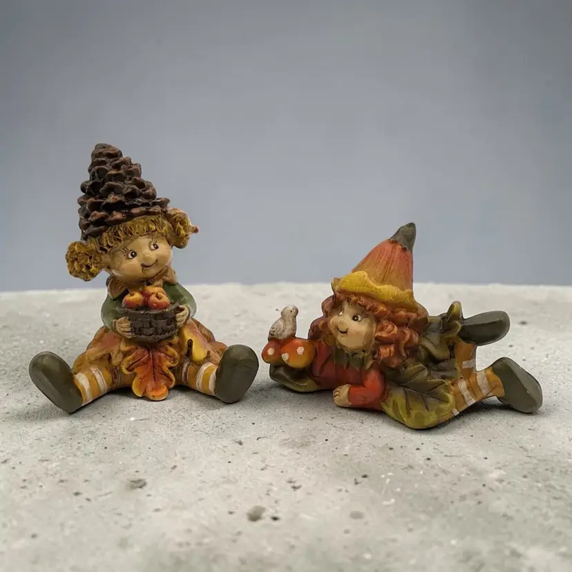 FALL Autumn Set of 2 Girls with Pinecone Hat and Flower Hat Figurines WMG 2009