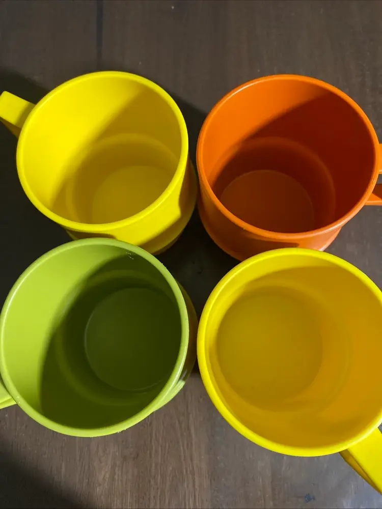Vtg TUPPERWARE Harvest Colors 1312 Stackable Coffee Cups Mugs Lot Of 4 NO LIDS