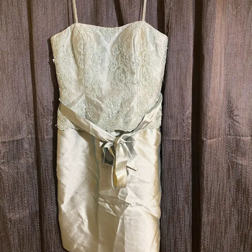 Montage Occasions Women's Size 10 Seafoam Sheath/Bodycon Dress - Y2K Formalwear