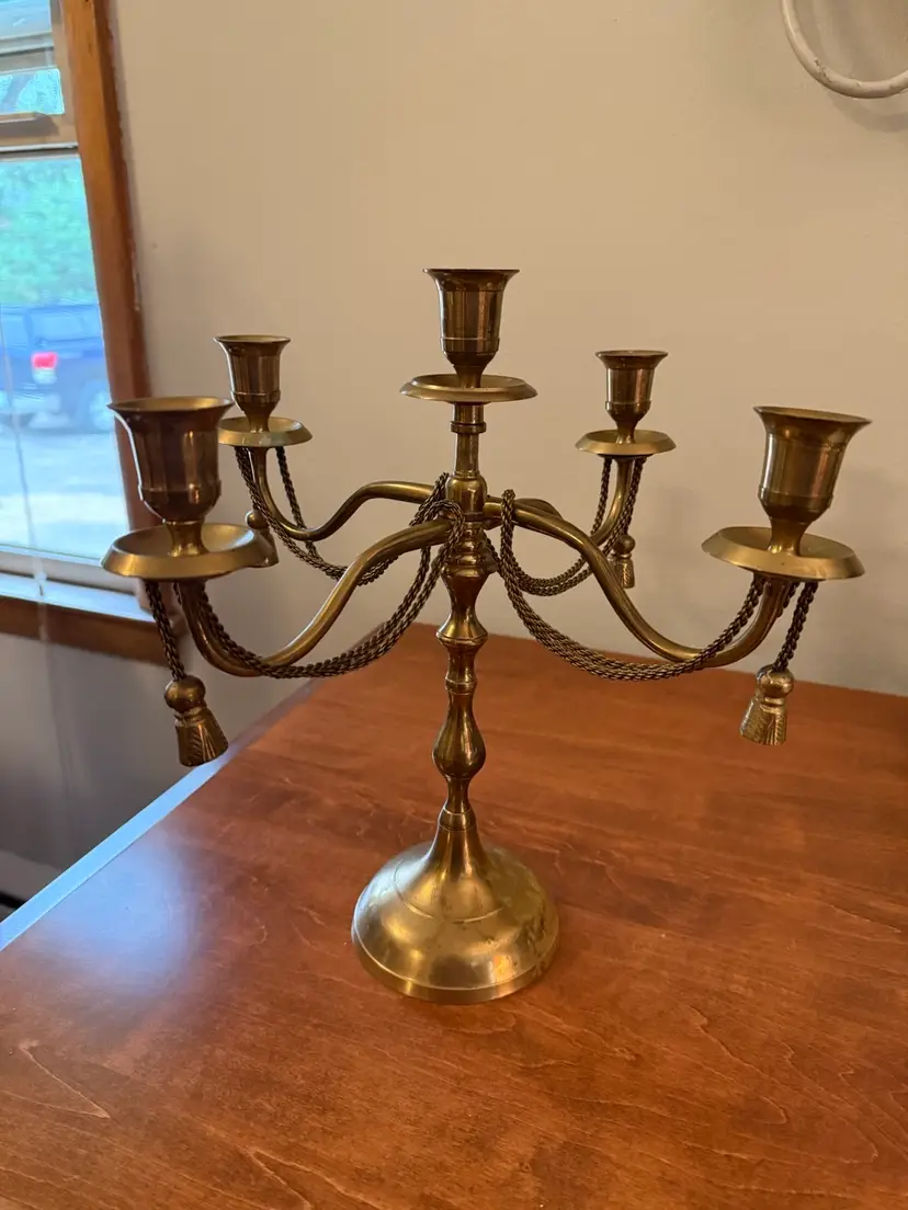 ☀️12-3/4” H x 10” W Vintage Brass 5 Arm Candelabra