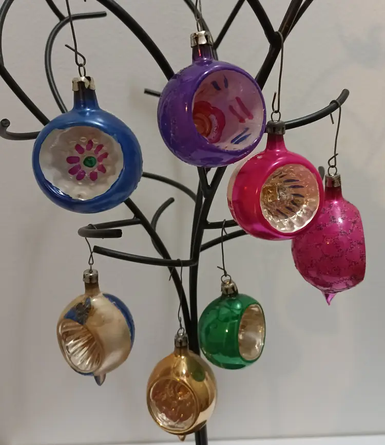 Vintage Poland 3" Mercury Indent Ornaments