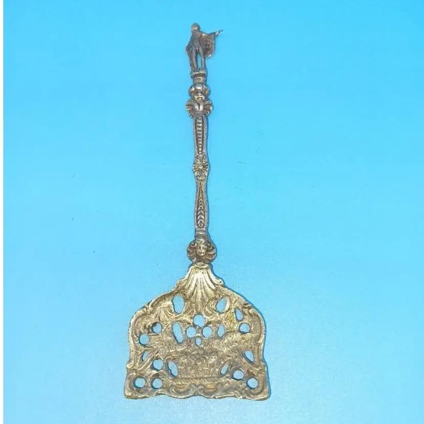 Victorian Ornate Shovel Spoon 5 1/4 in brass sugar tea spoon Absinthe spoon