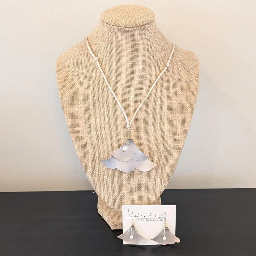 Vintage Linda Van Der Linde Silver Gingko Leaf Necklace & Earrings Set Porcelain