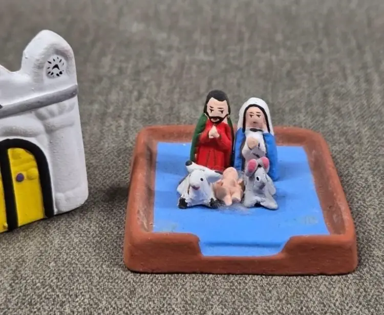 Miniature Pottery Nativity Scene w/Church Cover Free Shipping