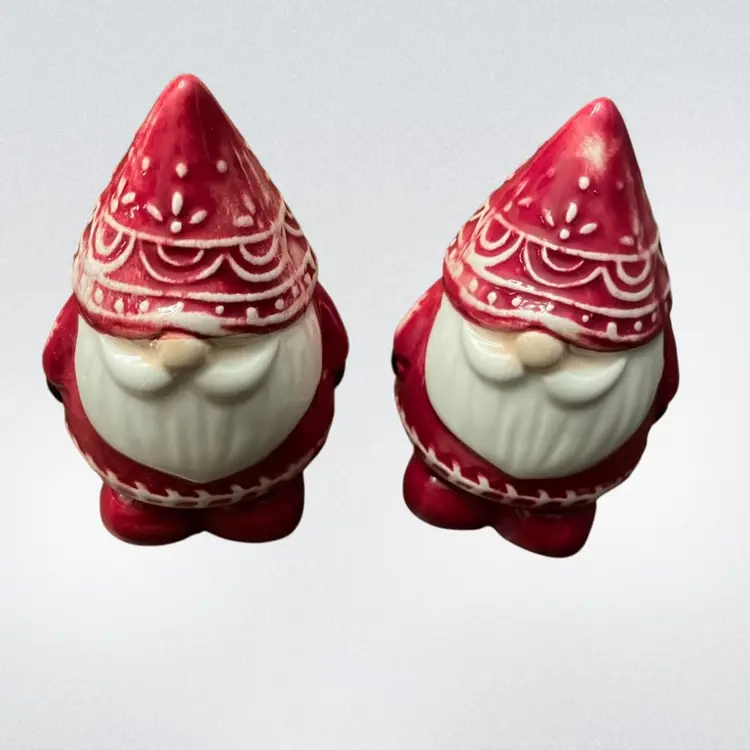 Salt & Pepper Christmas Gnomes 3"H