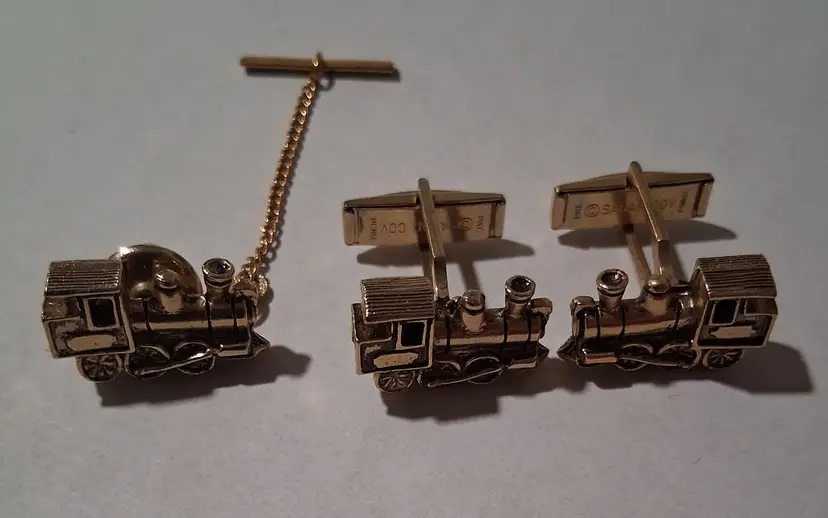 Santa Fe Train Engine Cuff Links & Tie tack Set Gold tone Sarah Coventry Vintage