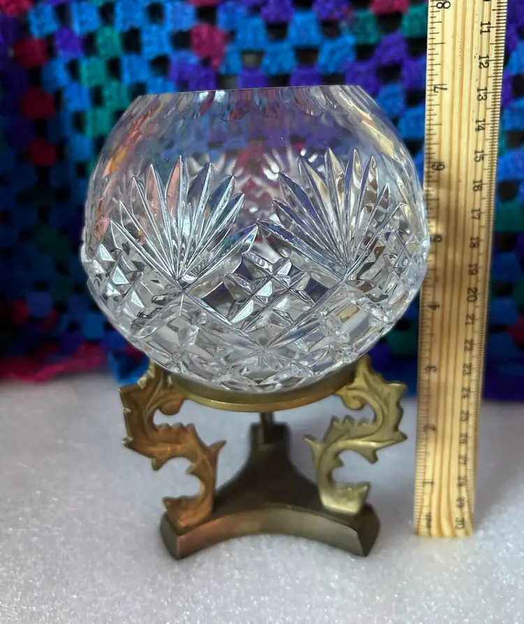 Sm Cut Crystal Bowl on Brass Stand