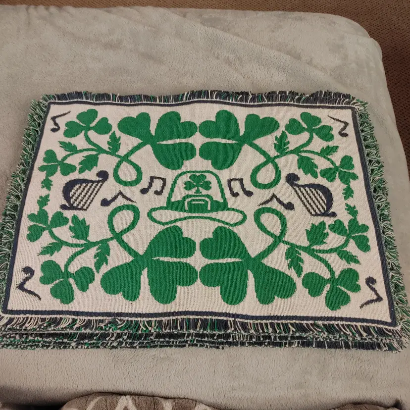 St. Patrick's Day place mats. Quantity of 6. Double sided. 19 XL 14. Like new.