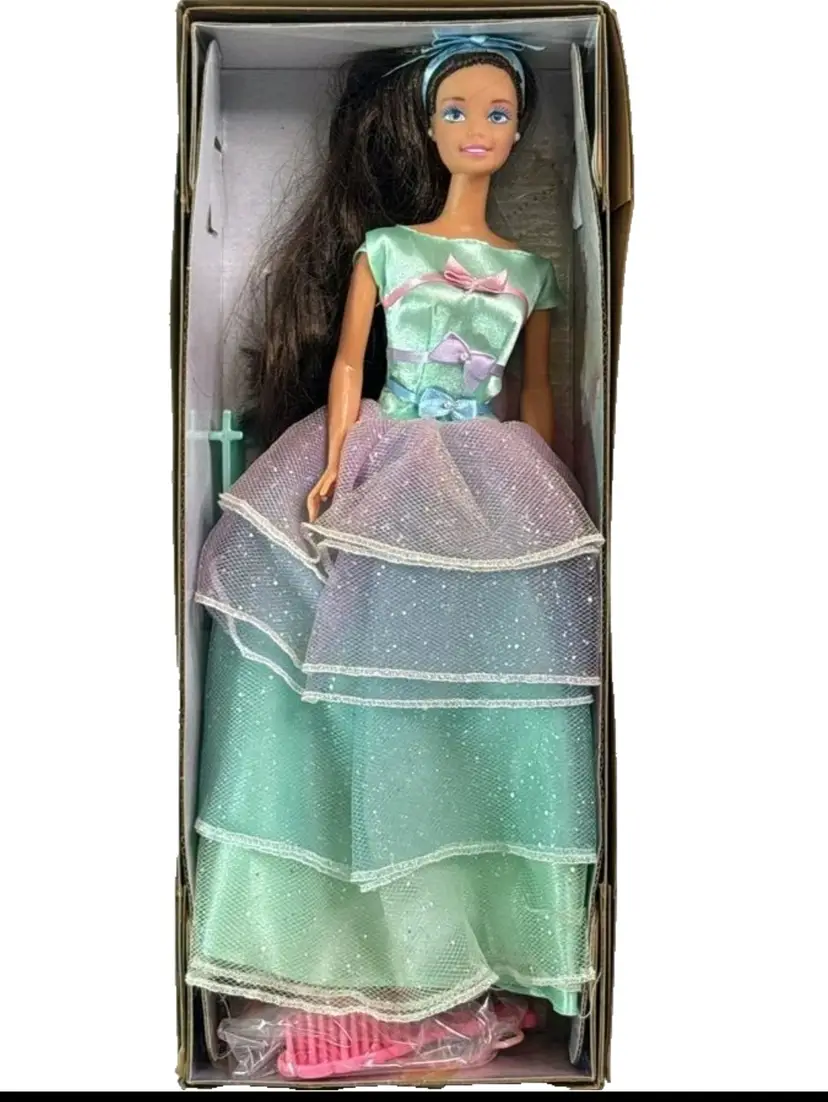 1997 Barbie Spring Tea Party Avon Exclusive NRFB Mattel #18658 Brunette