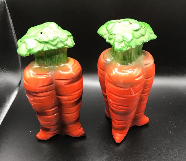 Vintage Carrot Salt & Pepper Shaker Ceramic  Japan, 5 1/2 Inches Tall