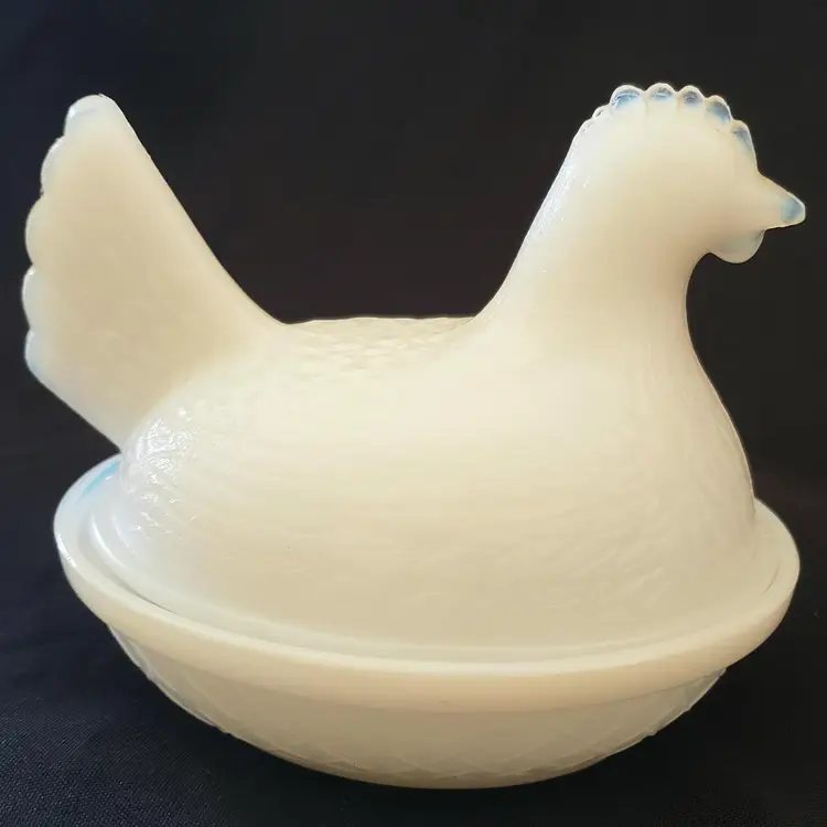 Chicken On Nest Milk Glass Candy Dish Indiana 3¾" Tall x 4⅝" Wide Approximately Vintage
