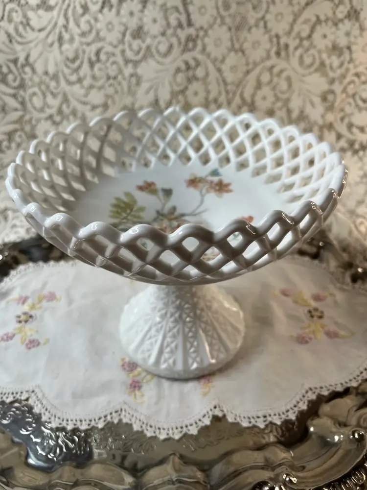 003 Antique 1885-1890 EAPG Challinor Taylor Milk Glass Open Lattice Diamond Pattern Pedestal Original Hand Painted Compote Bowl 7.5" X 9"