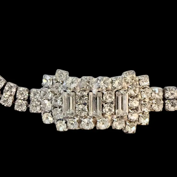 Vintage 14” Silvertone Rhinestone Choker With Rhinestone Dangle