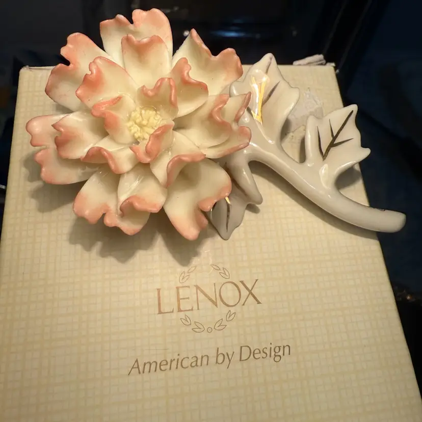 Lenox Porcelain Peony Brooch In Box 4β