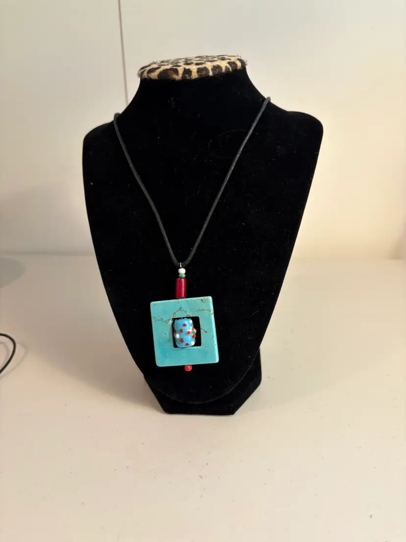 Turquoise And Beads Necklace