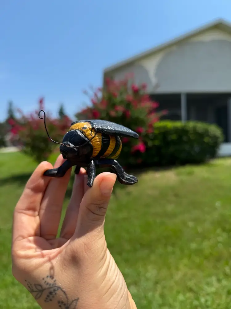 ✨Vintage Cast Iron Bumble Bee✨