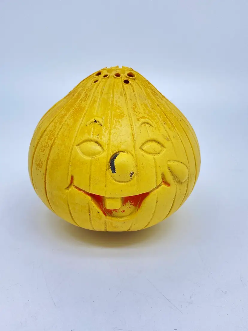 Vintage Onion Anthropomorphic Shaker 1980s