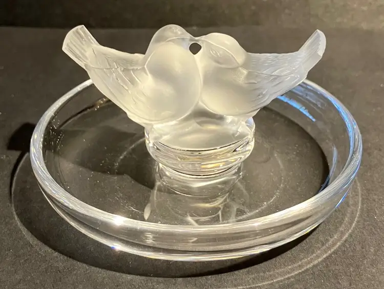 Lalique France Deux Colombes Kissing Doves Ring/Trinket Dish Signed