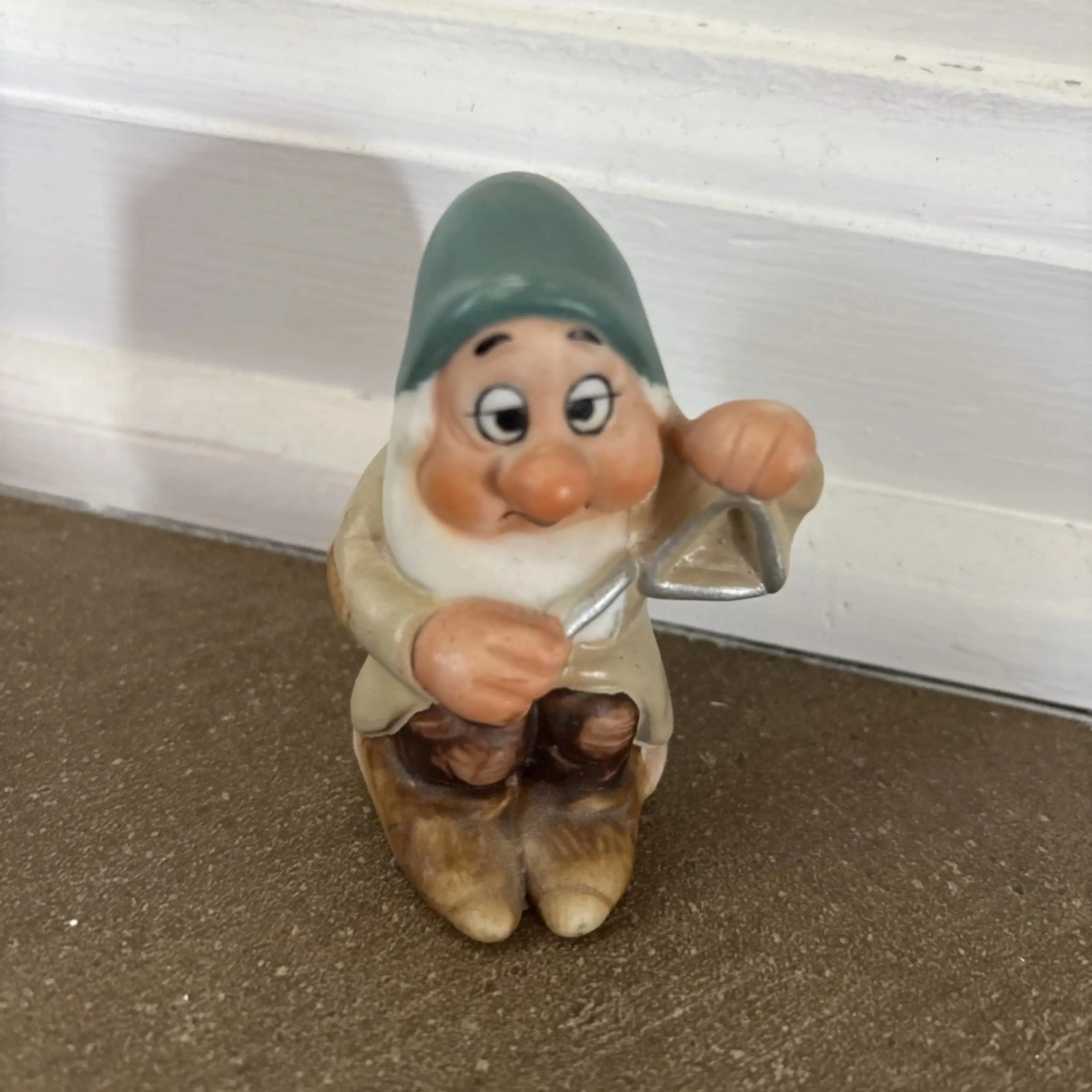 Image 1 of 6