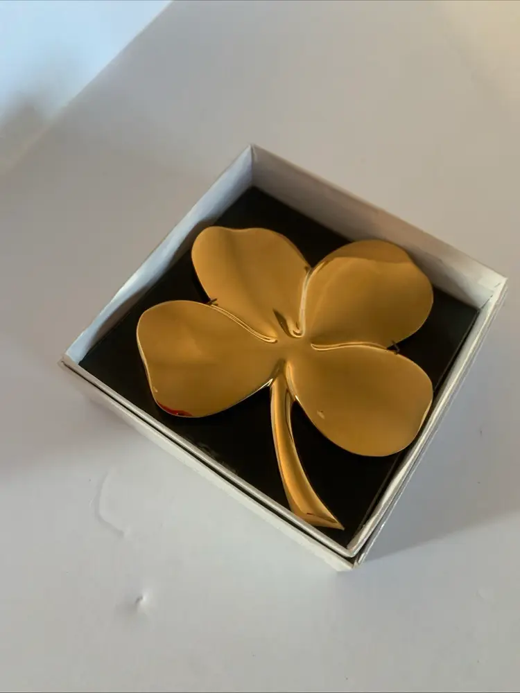 Gold Clover by Gerity