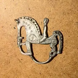 Peggy Yunque 1996 Sterling Stylized Horse Eyeglass Holder Brooch