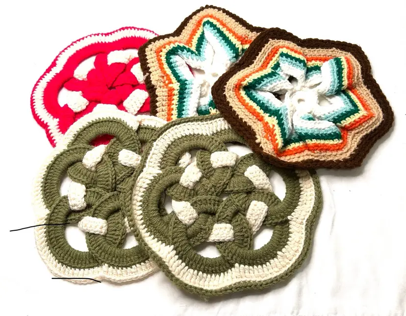 Lot Of Five Vintage Hand Crocheted Trivets Potholders Red Green And Multi