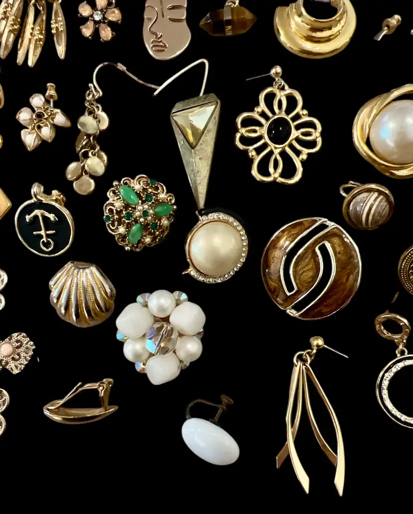 Vintage Gold Tone Crystal Enamel Faux Pearl  Clip Pierce Earrings Singles 65PCS #E-11