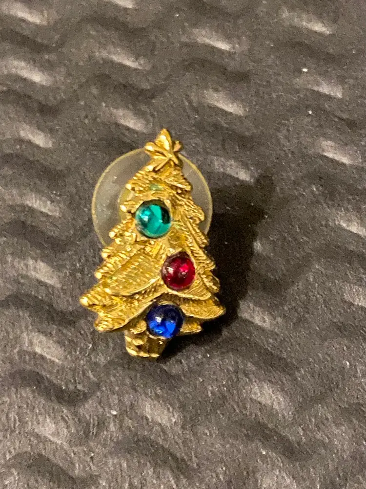 VINTAGE CHRISTMAS BROOCH OR PIN (MINI TREE BY MONET)