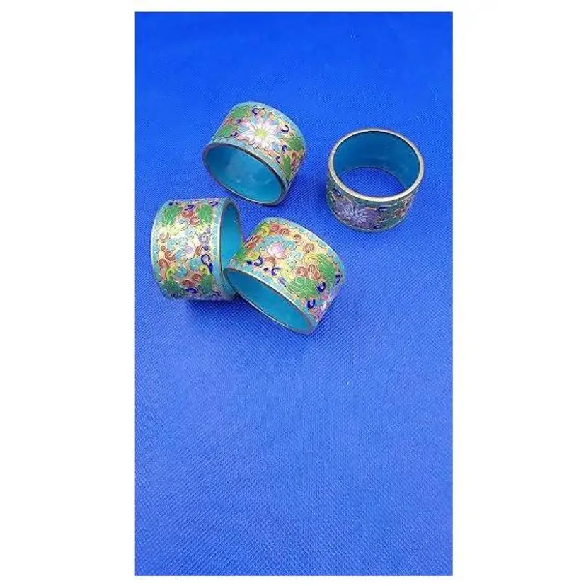 VINTAGE SET OF 4 CHINISE CLOISONNE NAPKIN RINGS