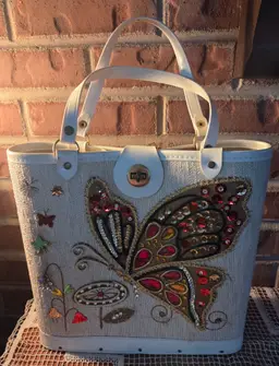 VINTAGE 1960'S BUTTERFLY JEWELED CAVAS & WOOD BOTTOM PURSE