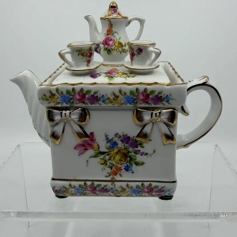 Vintage Denby Small Pagoda Style Tea Service Box Florals W Gold Accents 5”