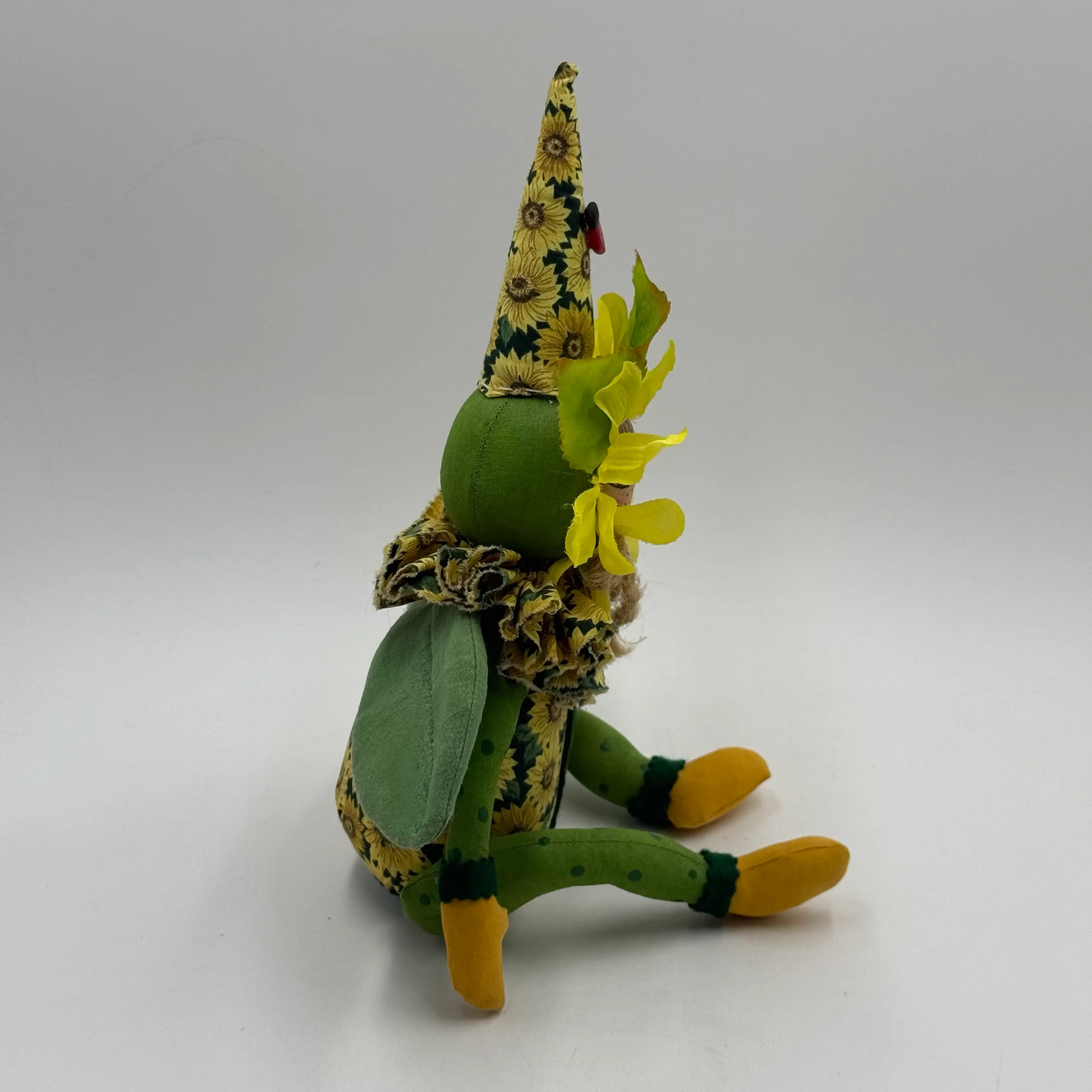 Image 4 of 16