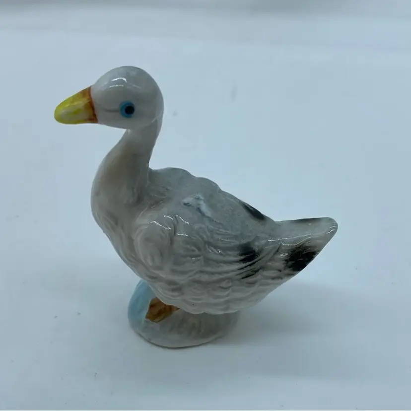#1404 Pretty Goose Ceramic 2 Inch
