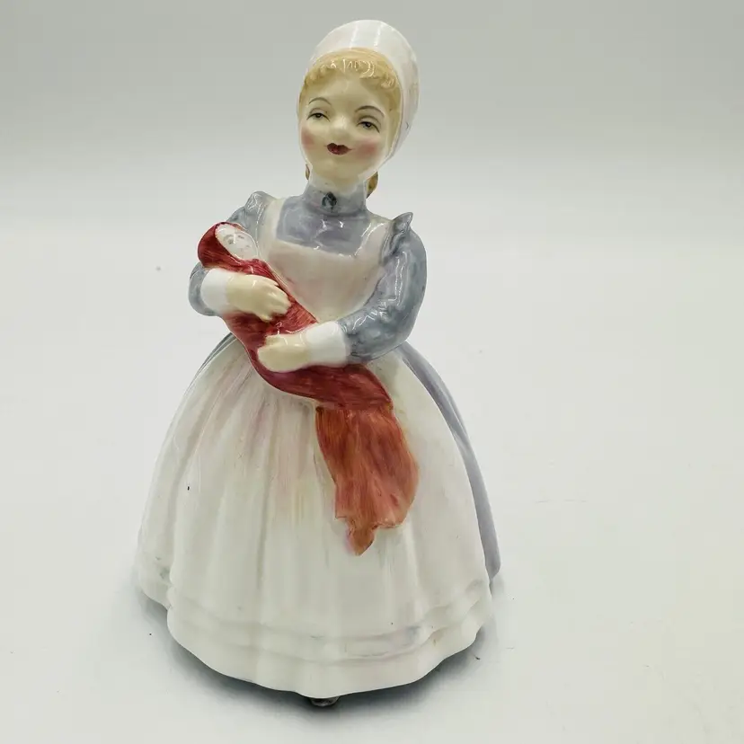 Royal Doulton Figurine The Ragdoll HN 2142 1953 & Co. Porcelain Vintage England