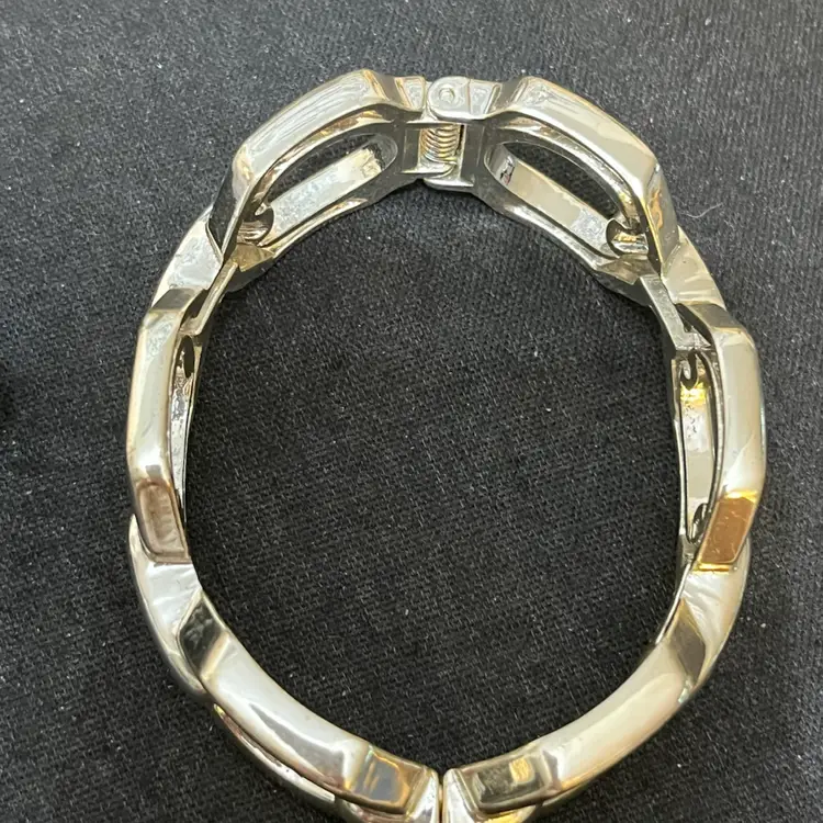 Silver Tone Chain Design Clamper Bracelet