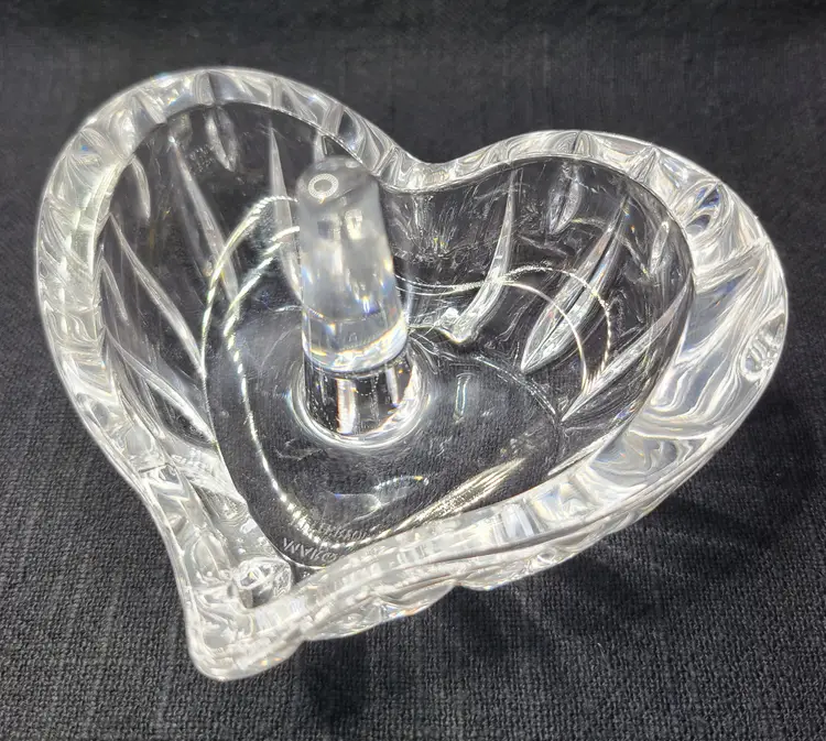 Marquis by Waterford Lead Crystal Yours Truly Heart Ring Holder