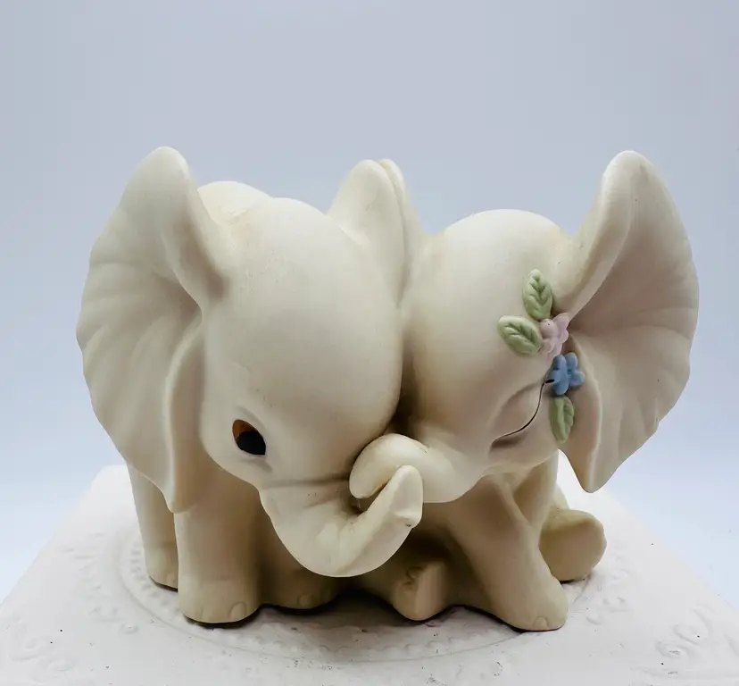 Homco 1993 Elephants In Love Figurine