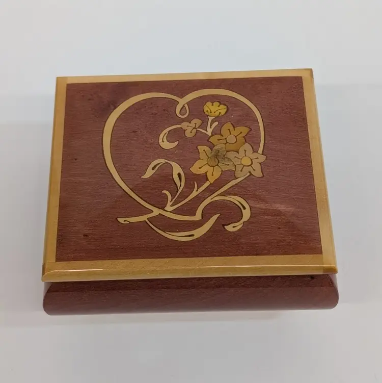 The San Francisco Music Box Co Ring Box Heart Flower Wood Inlay Italy Romance